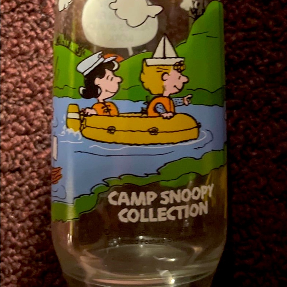 4 Peanuts/snoopy/ Charlie Brown glasses McDonald’s